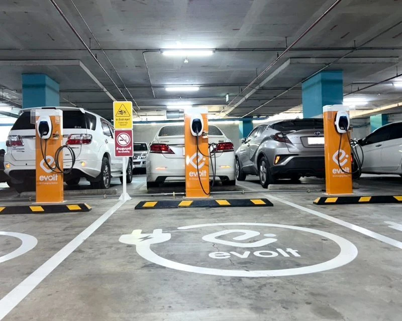 Vibhavadi Hospital opens Evolt 3 charging station at Vi Plaza